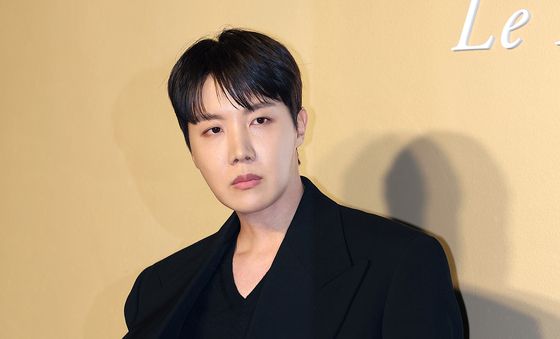 BTS 제이홉, 눈빛에 취해