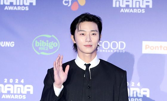 박서준, 젠틀맨의 손 인사