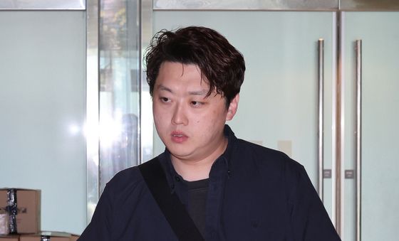 개혁신당 간담회 참석하는 박단 전공의협회의 비대위원장