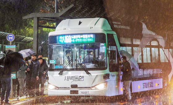 첫 운행 나서는 '새벽동행 자율주행버스'