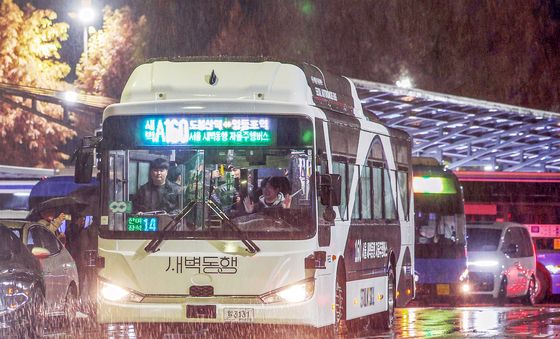 '새벽동행 자율주행버스' 첫 출발