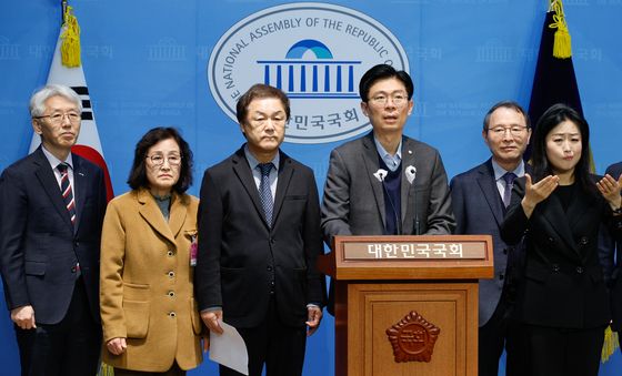 조정훈 '민주 법안, AI 디지털교과서 활용격차 우려'