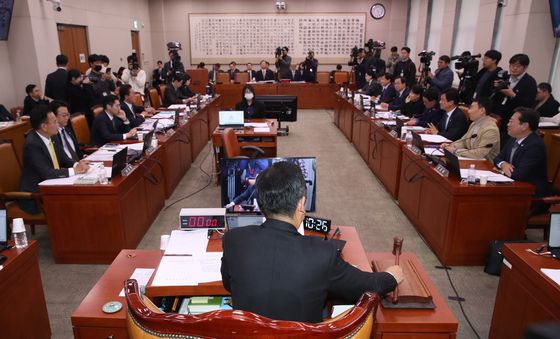 국회 법사위, 강백신·엄희준 검사 탄핵청문회 내달 11일 실시