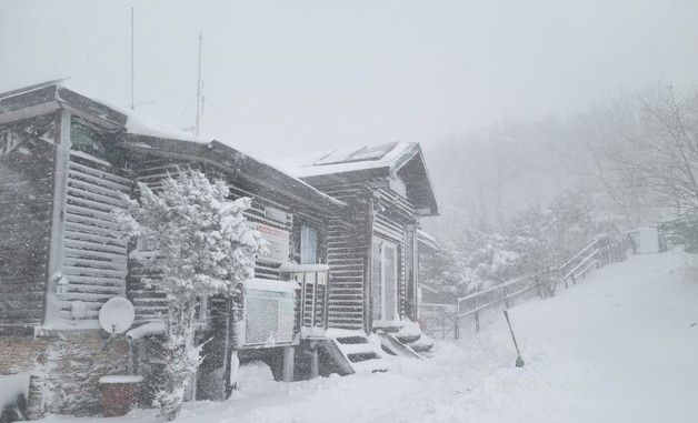 첫눈 내린 무주 덕유산