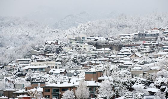 서울 첫눈이 '폭설'…오늘 밤부터 수도권 등 '또 폭설' 예보