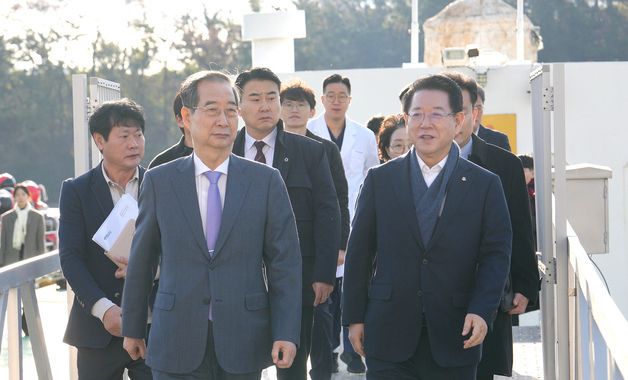 한덕수 국무총리, 병원선 전남511호 방문