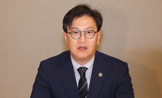 경제관계차관회의 발언하는 김범석 차관