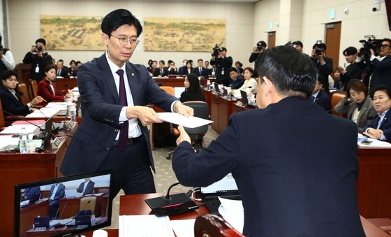 국회 교육위 여당 의원들, 안건조정위원회 구성 요구서 제출