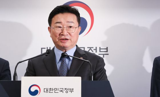 '딥페이크 성범죄' 소탕전…위장·구속 수사 및 수익 몰수 추진