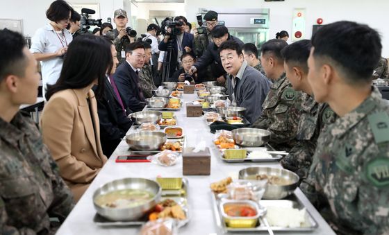 백종원 대표 '오늘은 군대 급식 제공'