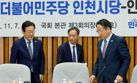 당정협 참석하는 이재명·유정복