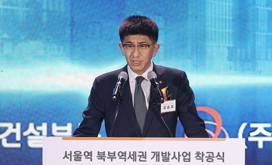 축사하는 김승모 사장