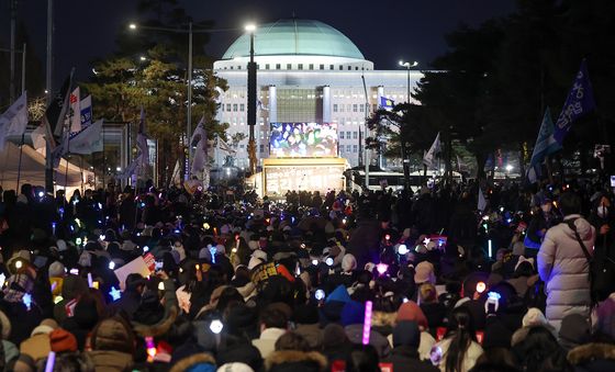 국회 앞 가득찬 탄핵 물결