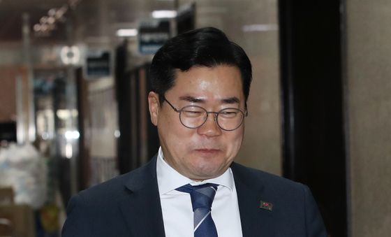 비공개 최고위회의 참석하는 박찬대