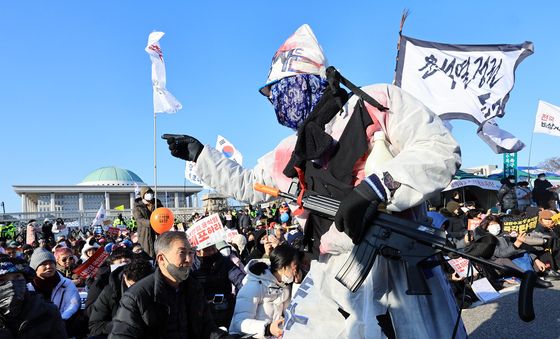 '軍 국회 투입은 충격'