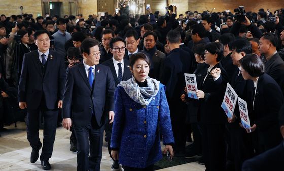 '尹 탄핵 표결' 본회의 참석하는 야당