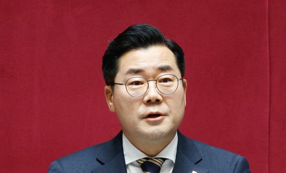 與 향해 호소하는 박찬대