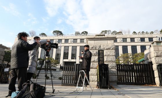 헌법재판소에 쏠린 눈길