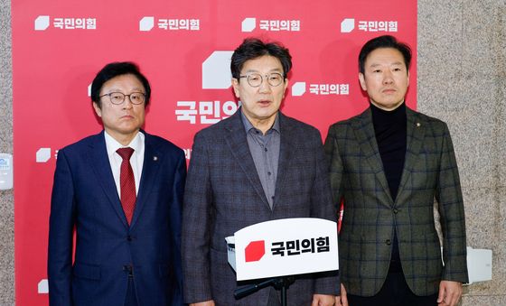 권성동 "국민의힘은 여전히 여당"