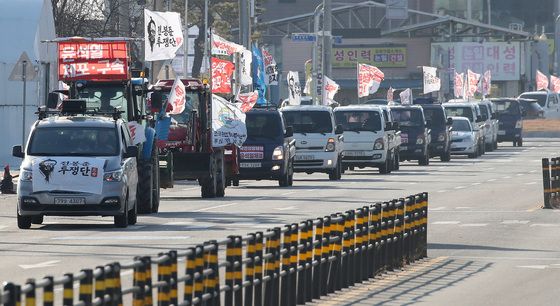 '尹 체포·구속' 촉구…전봉준투쟁단 트랙터 경북 대행진