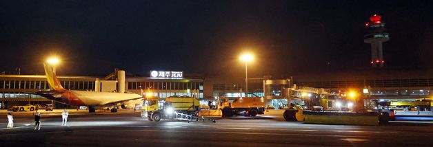 폭설 대비 제설 훈련 열린 제주공항