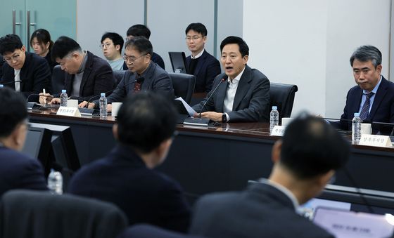 오세훈 서울시장, 경제규제 철폐 비상경제회의 주재