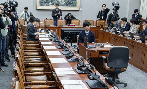 국회 운영위 불참한 국민의힘·대통령실