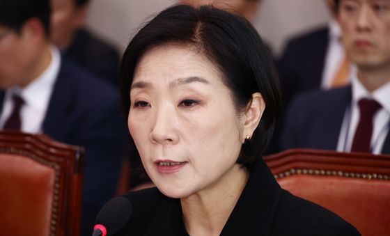 오영주 "계엄, 국무회의서 의견 개진 어려웠다"