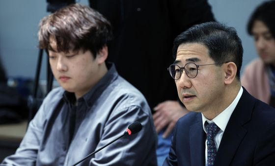 발언하는 박형욱 대한의사협회 비상대책위원장