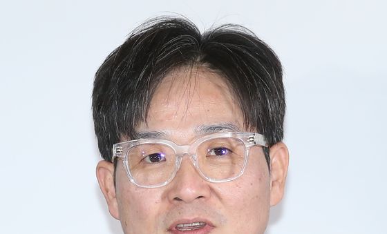 '보고타' 메가폰 잡은 김성제 감독