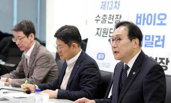 발언하는 정인교 산업통상자원부 통상교섭본부장