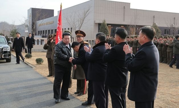 김정은, 성천군 지방공업공장 준공식 방문…착공 10개월만