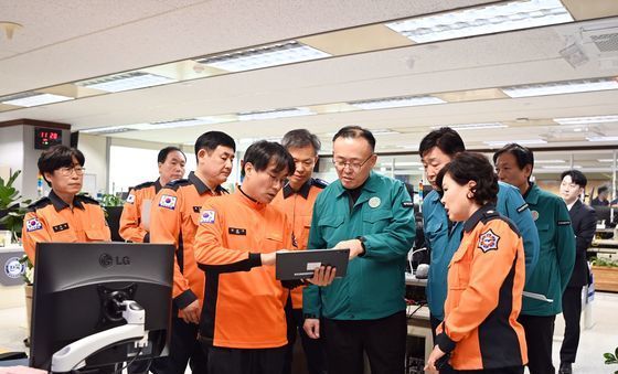 이한경 재난안전관리본부장, 전북 119구급상황관리센터 점검