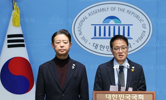 '의료대란 해소 위한 공개토론회 무산시킨 교육·복지부장관 사퇴하라'