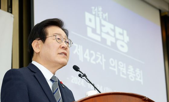 의총 발언 나선 이재명 대표