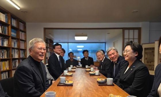 김선민 조국혁신당 권한대행, 文 전 대통령 예방