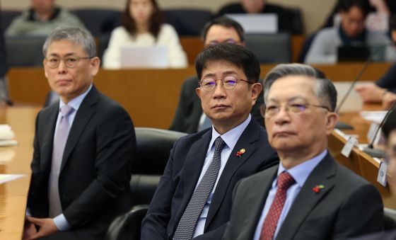 용인 반도체 국가산단 조성계획 경청하는 박상우 장관