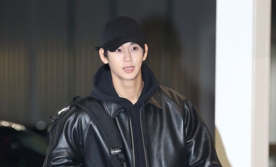 김수현, AAA 참석차 태국 출국