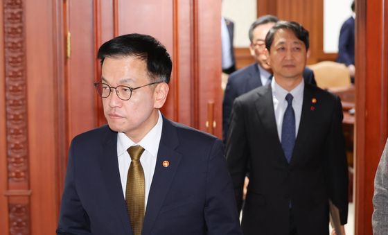 韓 탄핵 표결 앞두고…최상목 부총리, 국무위원 간담회 개최