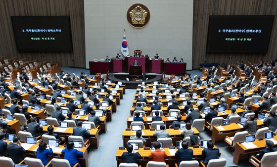 국무총리(한덕수) 탄핵소추안 제안설명 하는 박성준 의원