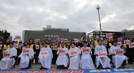 삭발로서 보여주는 의지