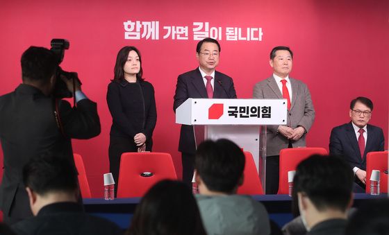 국민의힘, '돈봉투 수수 의혹' 정우택 공천 취소 발표