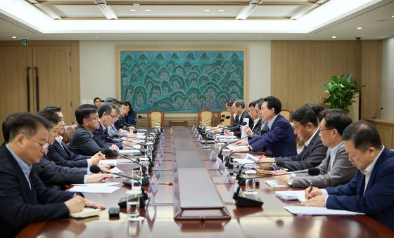 윤석열 대통령, '이란·이스라엘 사태' 긴급 경제 안보회의