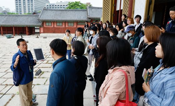 창덕궁 산책하고 설명도 듣고