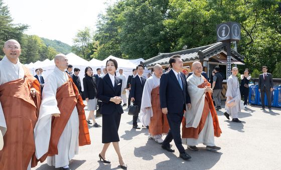 김건희 여사, 공개행보 재개