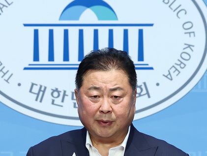 북한 대북전단·오물풍선 관련 입장 발표 하는 파주시장