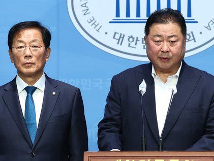 북한 대북전단·오물풍선 관련 입장 발표 기자회견 하는 파주시장