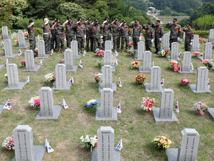 해병대 전우여 '편히 잠드소서'