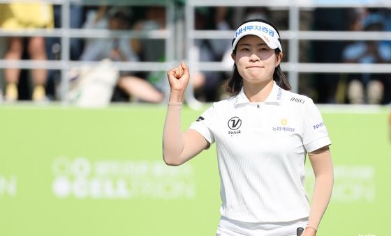 박민지, KLPGA 첫 단일 대회 4연패…주먹 불끈