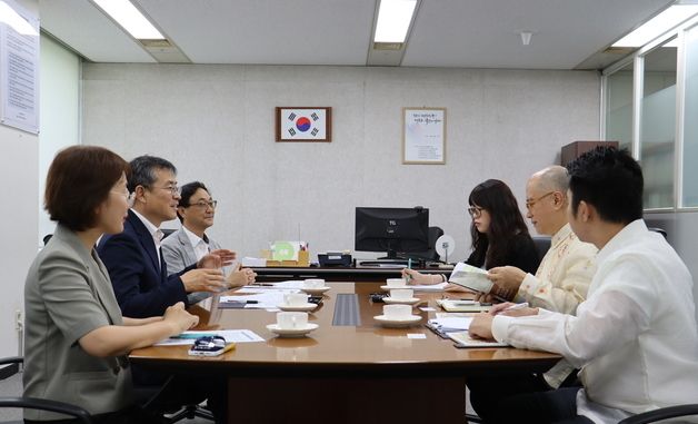 이용철 국가기록원장, 필리핀 문화예술위원장과 면담